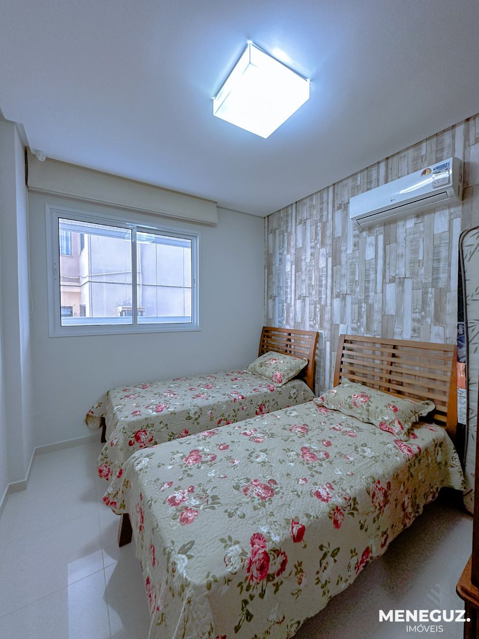 APARTAMENTO 3 QUARTOS A VENDA DE FRENTE PARA O MAR TOTALMENTE MOBILIADO E DECORADO — foto 2