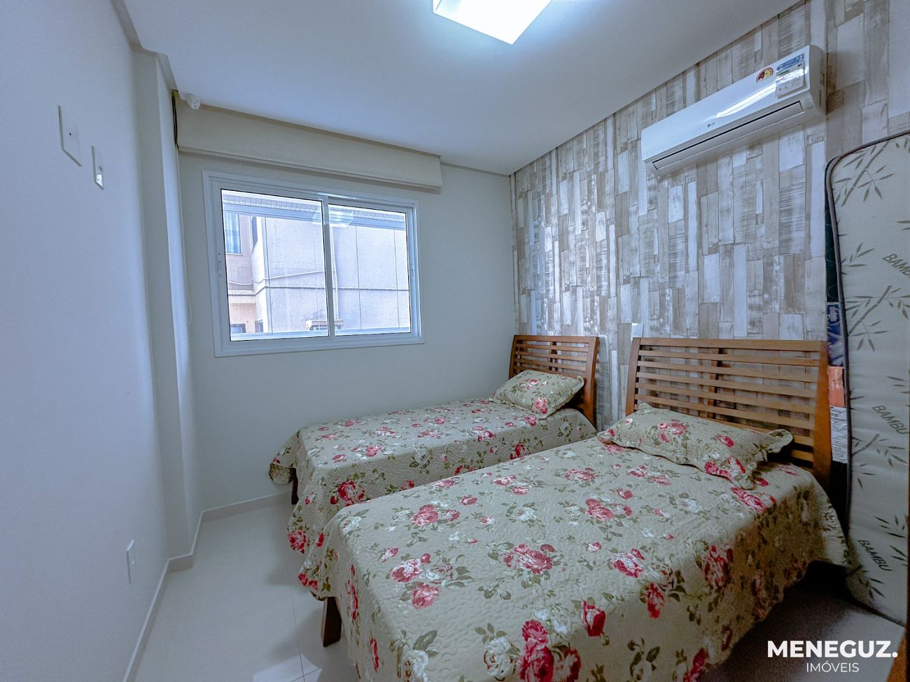 APARTAMENTO 3 QUARTOS A VENDA DE FRENTE PARA O MAR TOTALMENTE MOBILIADO E DECORADO — foto 3