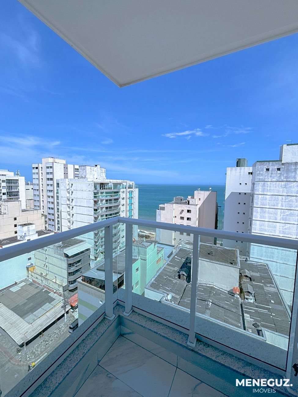 Vista para o Mar! Apartamento de 3 Quartos na Avenida Oceânica — foto 2