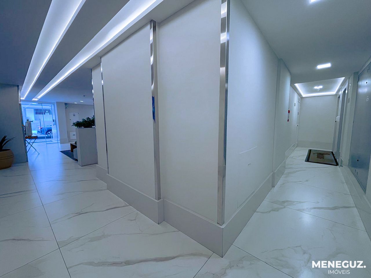 Apartamento 3 quartos a venda na Praia do Morro em Guarapari, com lazer completo, finamente mobiliado. — foto 3