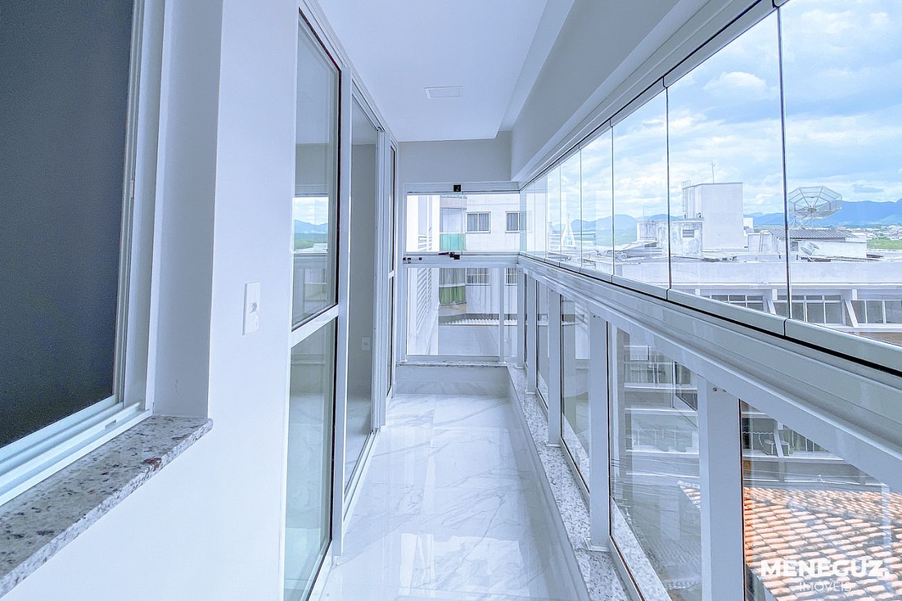 Apartamento venda - Guarapari Centro composto por 2 quartos, sendo uma suíte, finamente mobiliado e decorado com área de lazer completa na cobertura — foto 2