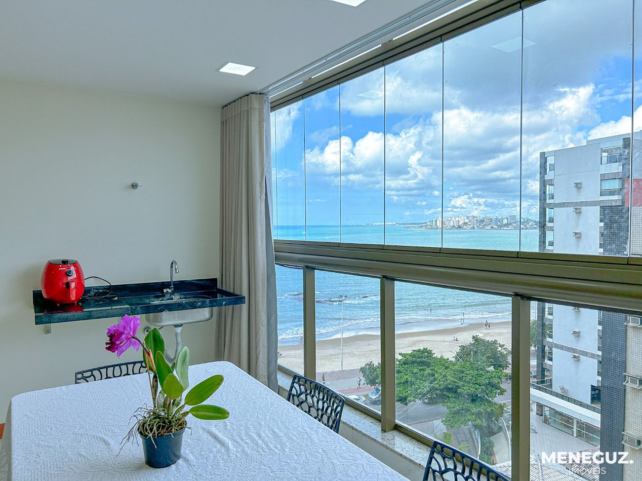 Apartamento premium de 70m² em prédio novo com lazer na cobertura. Localização privilegiada na Avenida Paris, Praia do Morro. Finamente mobiliado!! — foto 4