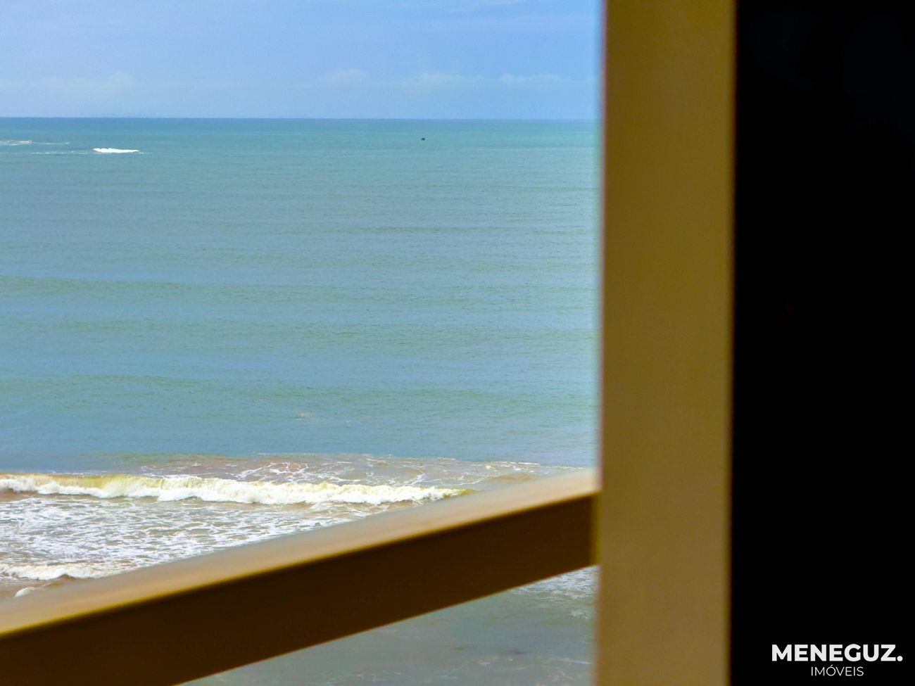 Exclusivo: Apartamento mobiliado, 3 quartos e DCE, na melhor localização da Praia do Morro. — foto 4