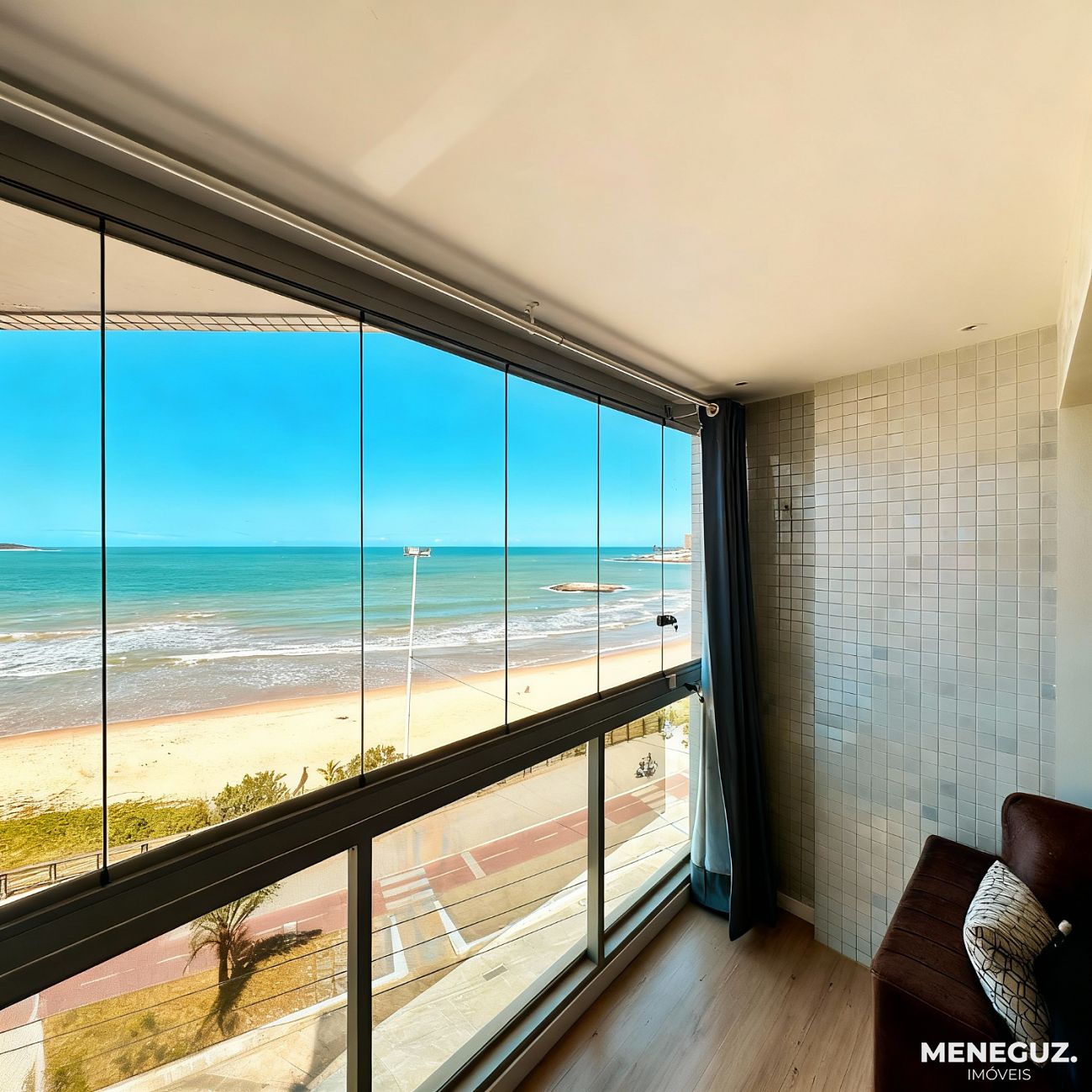 Apartamento 2 quartos a venda de frente total para o mar na Praia do Morro em OPORTUNIDADE!! — foto principal