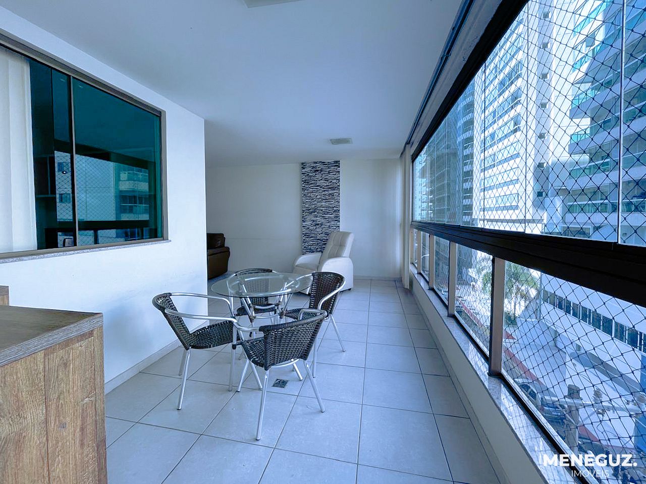 Apartamento 3 Quartos para venda a uma quadra do mar na praia do morro — foto 2
