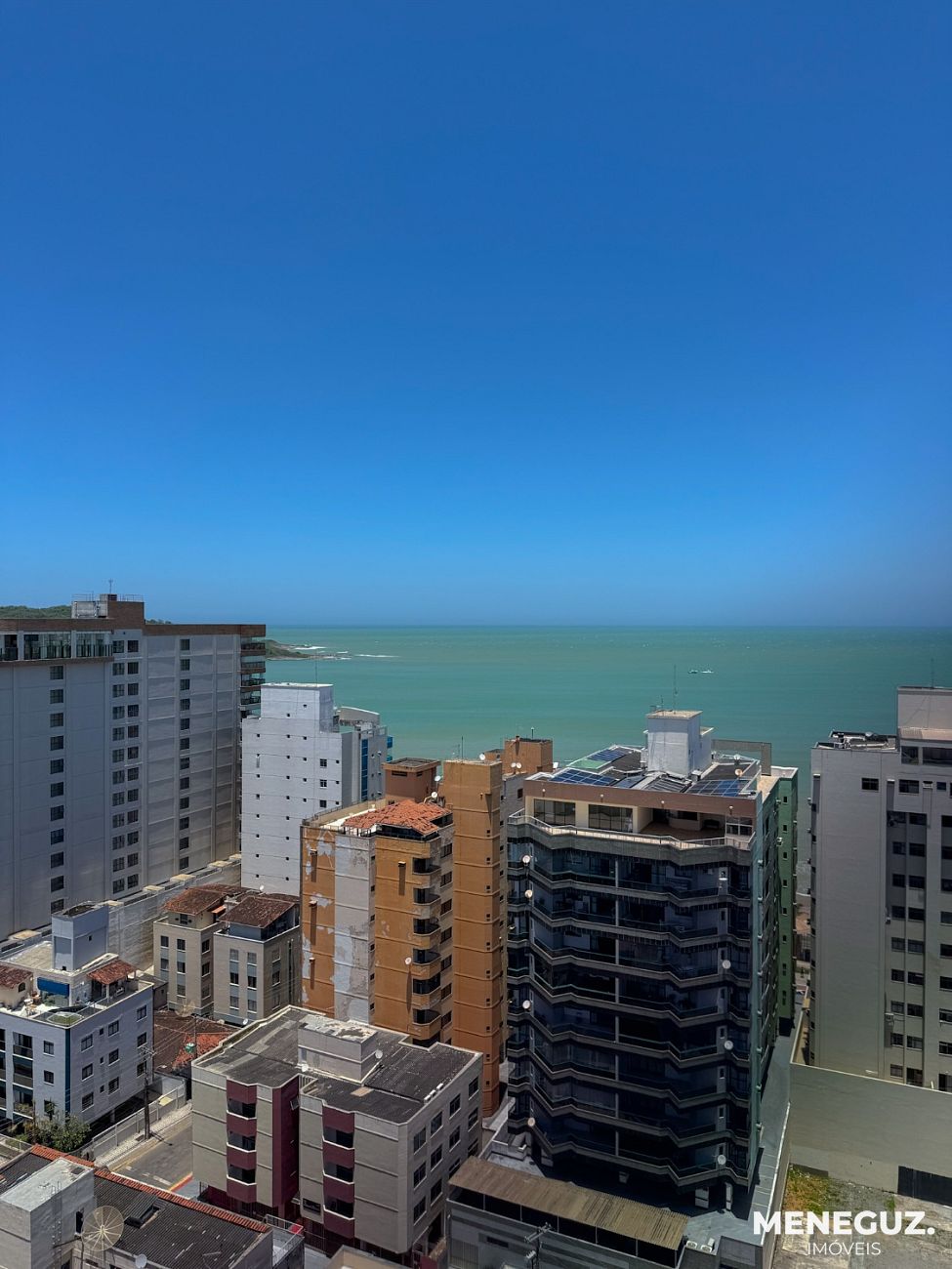Apartamento mobiliado de 3 quartos na Avenida Praiana — andar alto, vista para as montanhas e vista discreta para o mar! — foto 3
