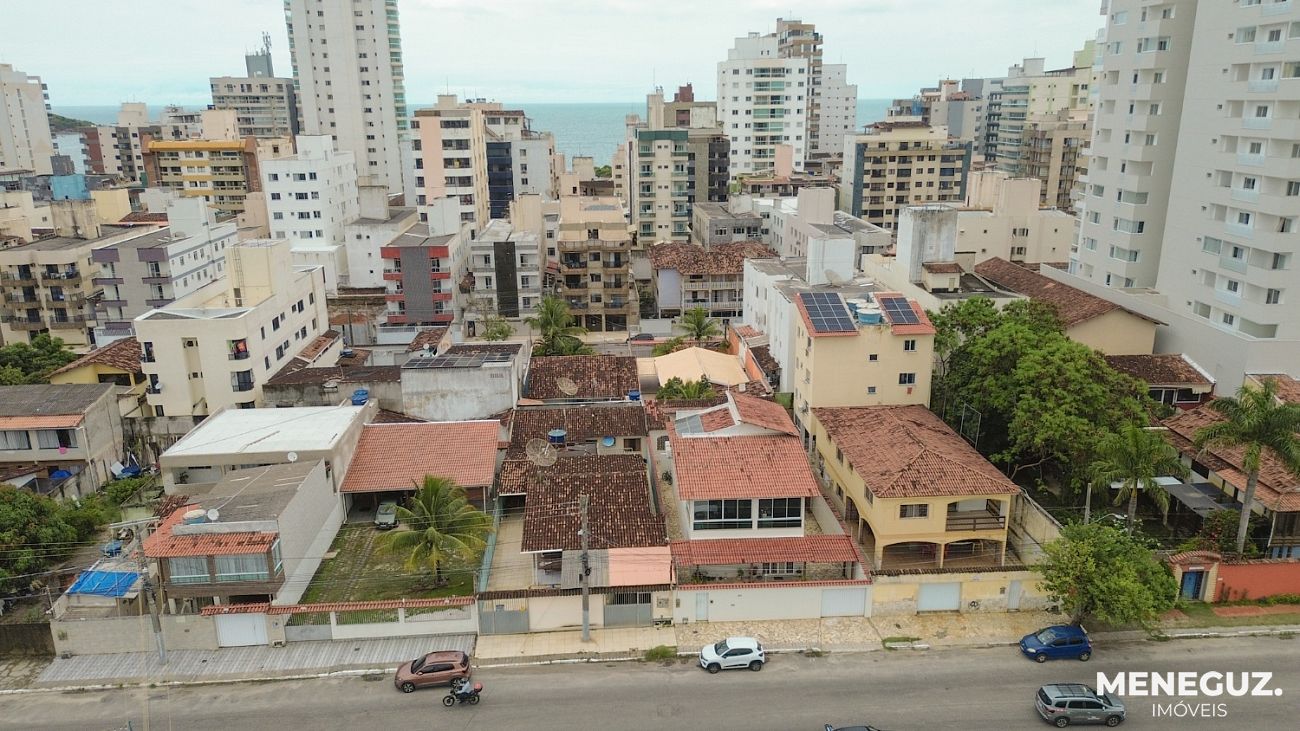 Casa na Av. Copacabana – Praia do Morro | 4 quartos (suíte) + casa 2 quartos nos fundos | 360 m² de terreno | 6 vagas — foto 2