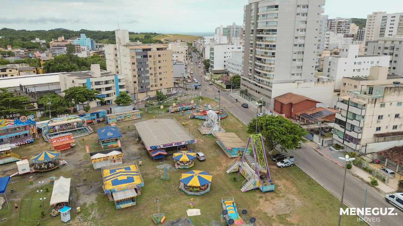 Casa na Av. Copacabana – Praia do Morro | 4 quartos (suíte) + casa 2 quartos nos fundos | 360 m² de terreno | 6 vagas — foto 4