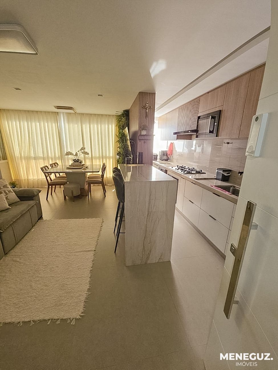 Apto 2 quartos na orla da Praia do Morro, prédio novo, lazer completo na cobertura — foto 2