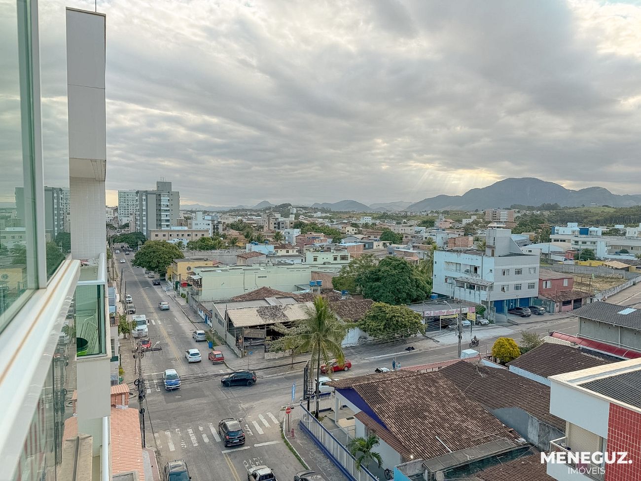 Apartamento à venda na Praia do Morro, Guarapari — 2 suítes, mobilhado, com elevador — foto 2