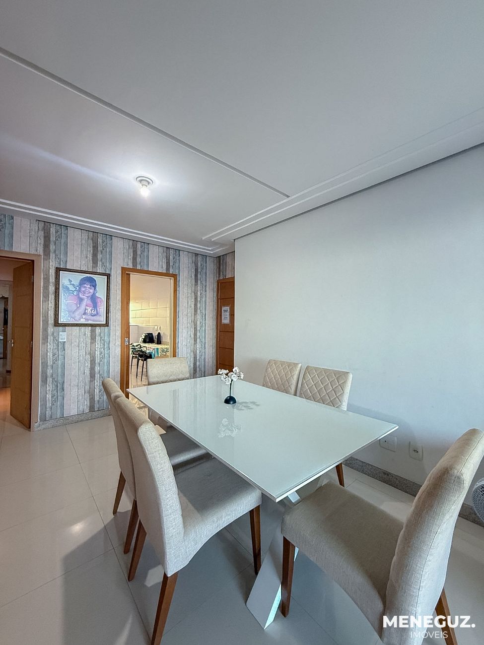Apartamento à venda na Praia do Morro, Guarapari — 3 quartos, 2 suítes, frente mar, mobiliado — foto 3