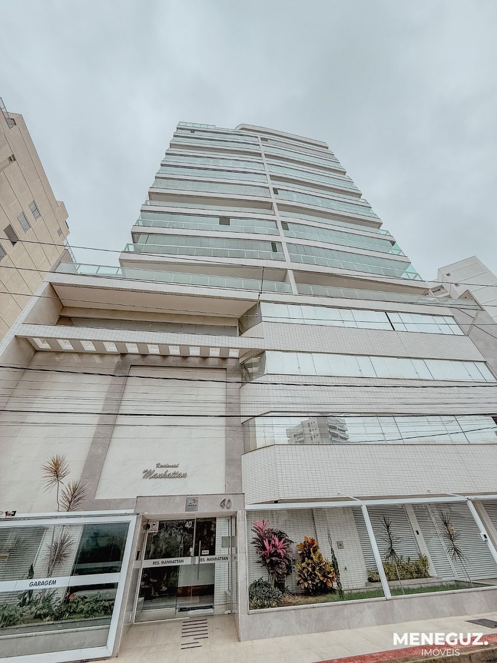 Apartamento 3 quartos a venda na Praia do Morro, com lazer e finamente mobiliado. — foto 2