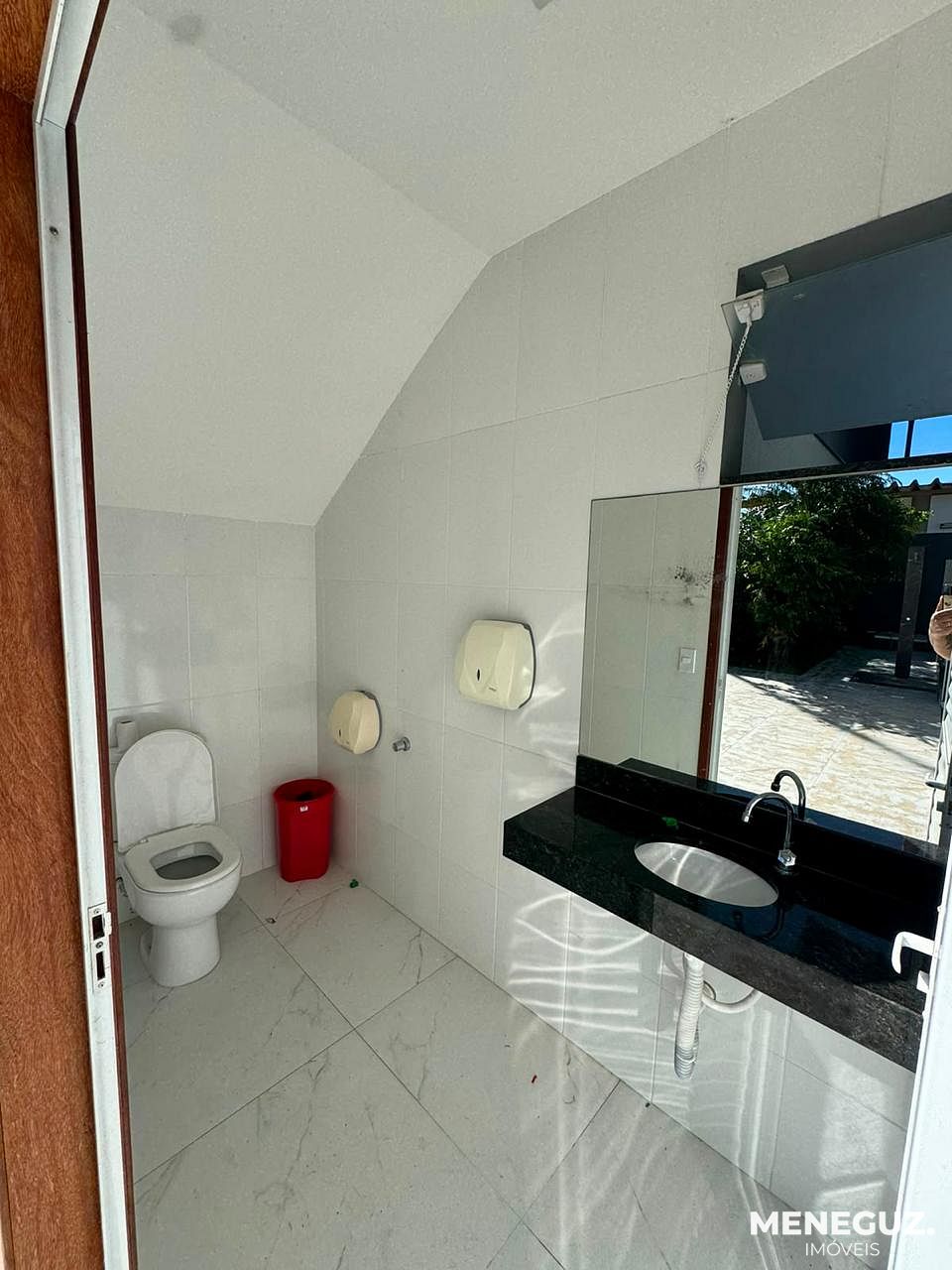 CASA COM 5 QUARTOS AREA DE LAZER COMPLETA A VENDA NA PRAIA DE SANTA MONICA — foto 5