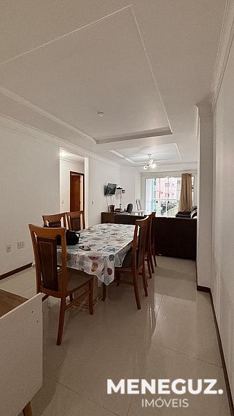 Apartamento � venda na quardra do mar de 3 quartos. 1