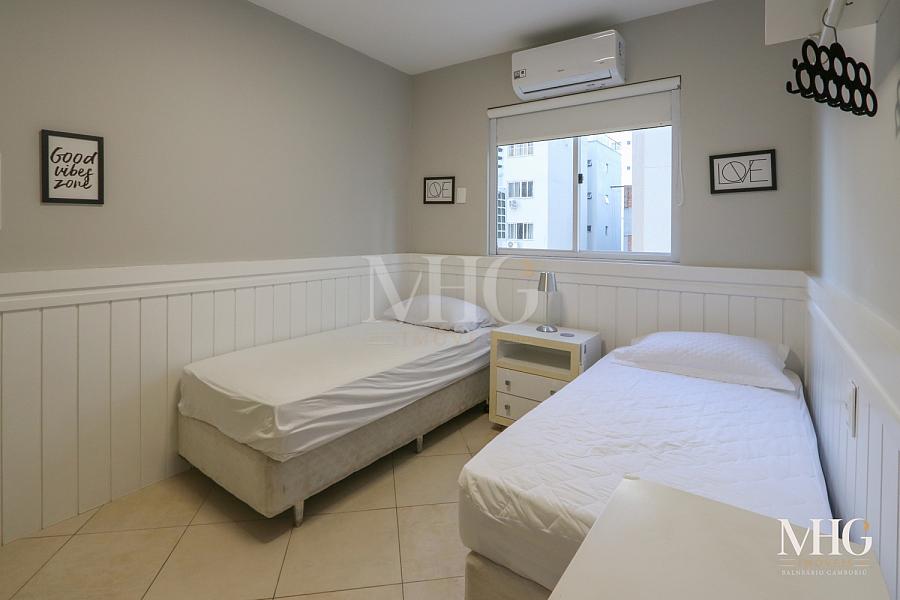 Apartamento 2 dormitórios na quadra do mar — foto 14