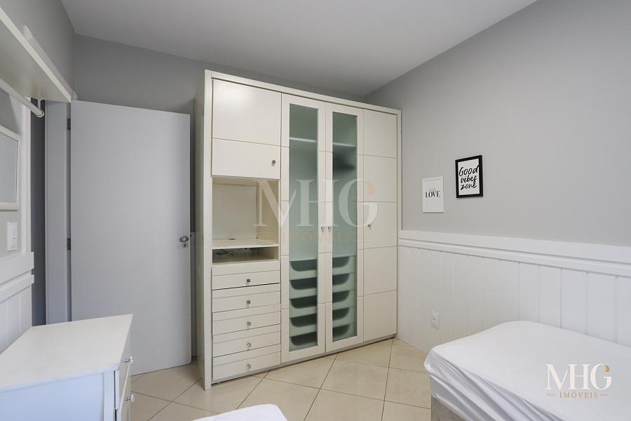 Apartamento 2 dormitórios na quadra do mar — foto 13