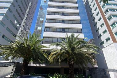 A poucos metros das Quatro Praças e do Mar