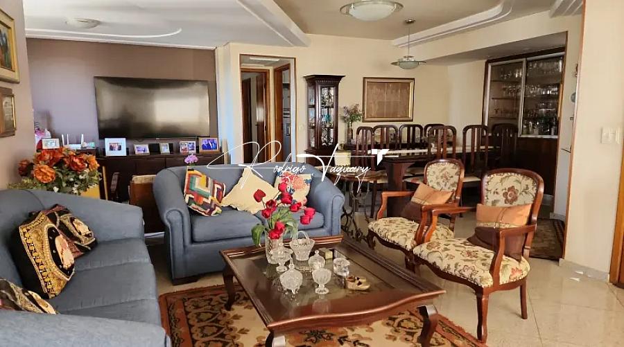 Residencial no Setor Bueno | Setor Bueno | 131 m� | 3 su�tes | Living ampliado e reformado 1