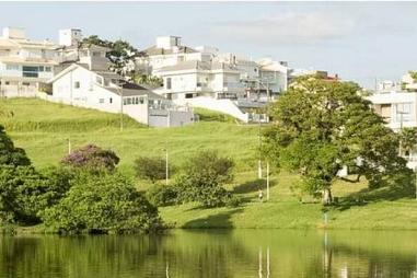 TERRENO PRÓXIMO AO COLÉGIO VISÃO NA PEDRA BRANCA