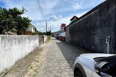 Casa com 4 quartos à venda, 190m², 3 banheiros, 4 garagens - Rio Tavares - Florianópolis