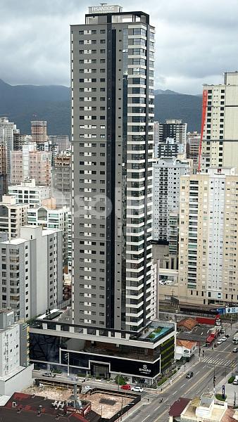 04 SUÍTES E 03 VAGAS DE GARAGEM — foto 19