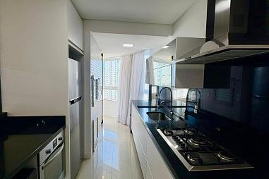 Apartamento com 3 quartos para alugar, 142m², 4 banheiros, 3 garagens - Pioneiros - Balneário Camboriú