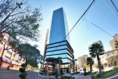 Vende-se Sala comercial no Il Centenário