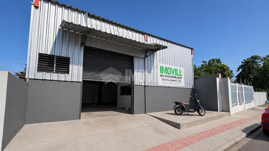 Galpão/Depósito/Armazém para alugar, 240m², 1 banheiro - Bairro dos Municípios - Balneário Camboriú — foto 4