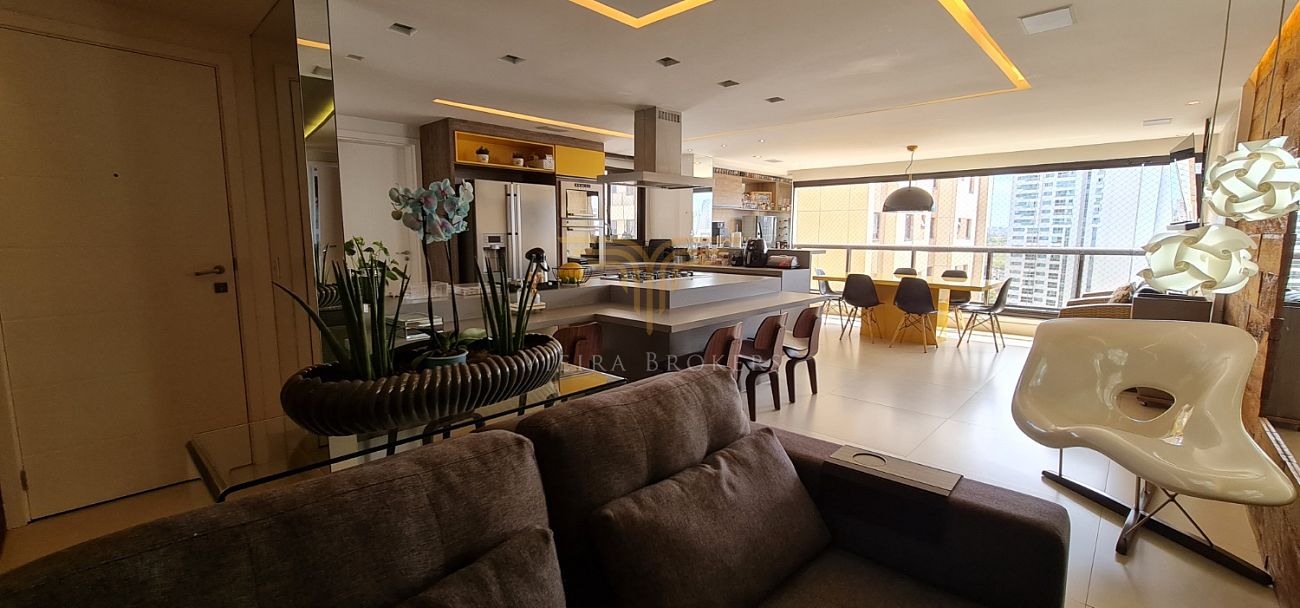 Apartamento à venda com 3 quartos, 145m² - Foto 1