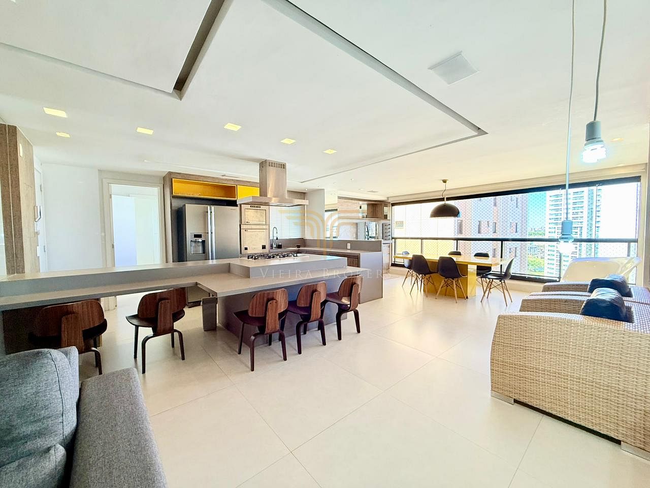 Apartamento, 3 quartos, 145 m² - Foto 1