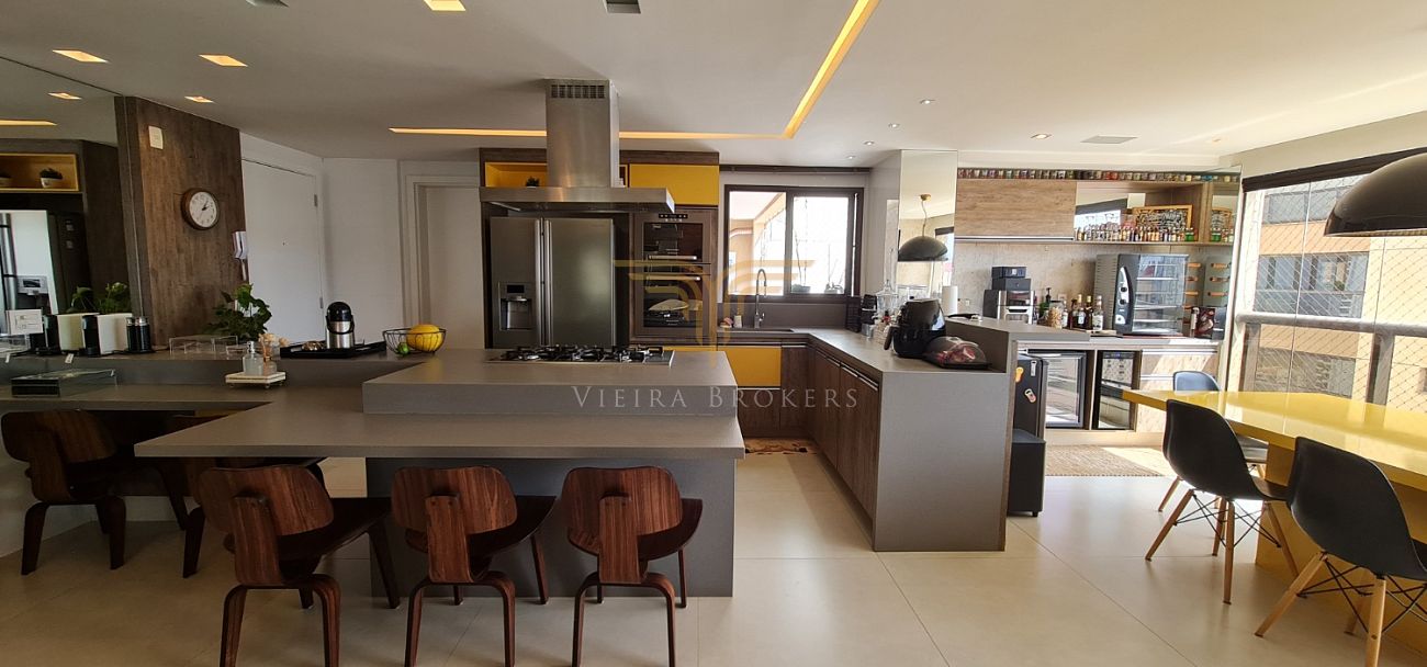 Apartamento à venda com 3 quartos, 145m² - Foto 4