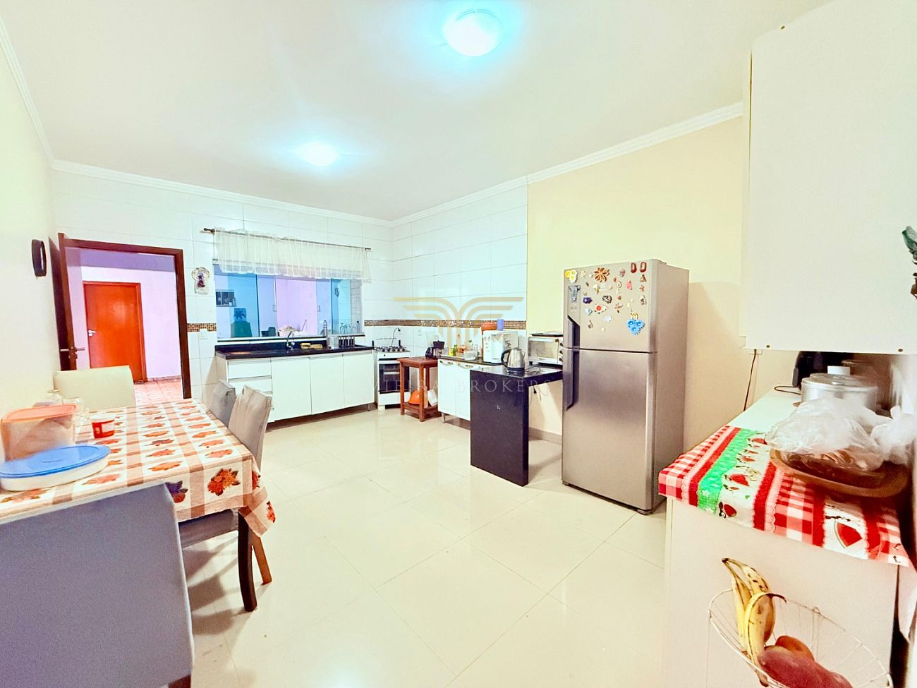 Casa de Condomínio à venda com 3 quartos, 280m² - Foto 4