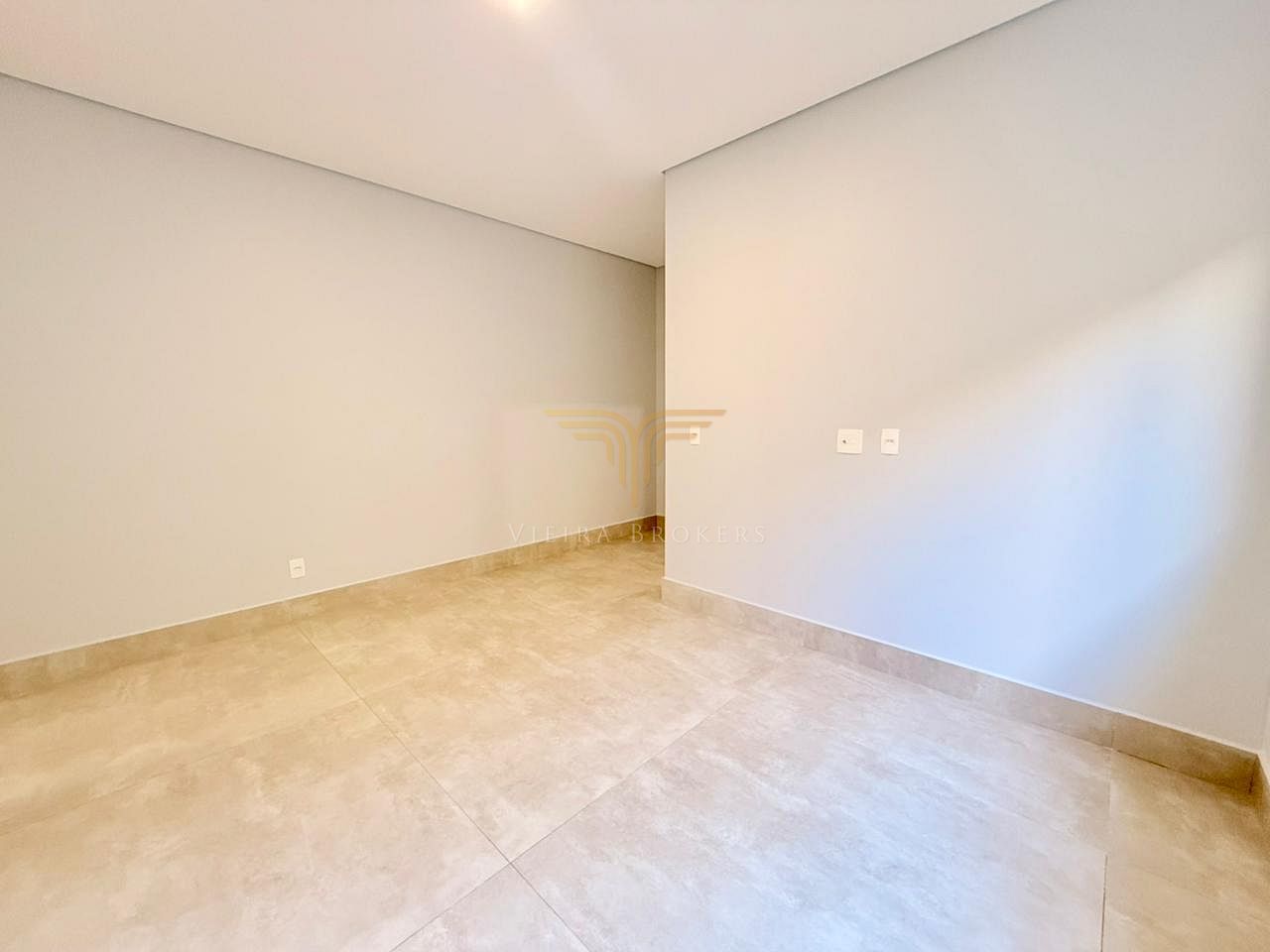 Casa de Condomínio à venda com 4 quartos, 290m² - Foto 11