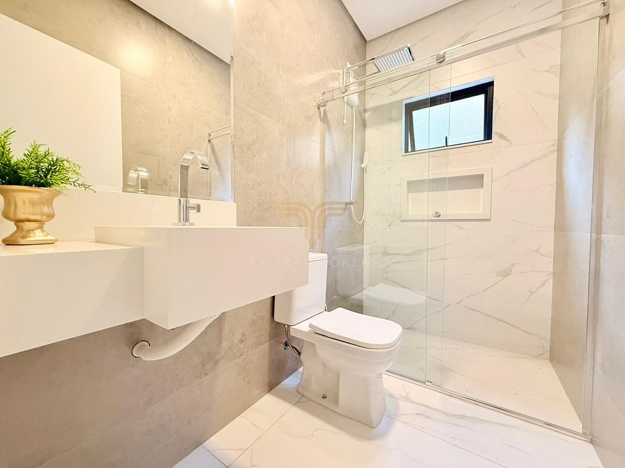 Casa de Condomínio à venda com 4 quartos, 290m² - Foto 13