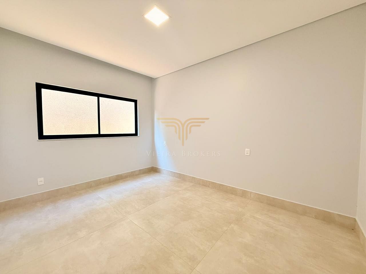 Casa de Condomínio à venda com 4 quartos, 290m² - Foto 17
