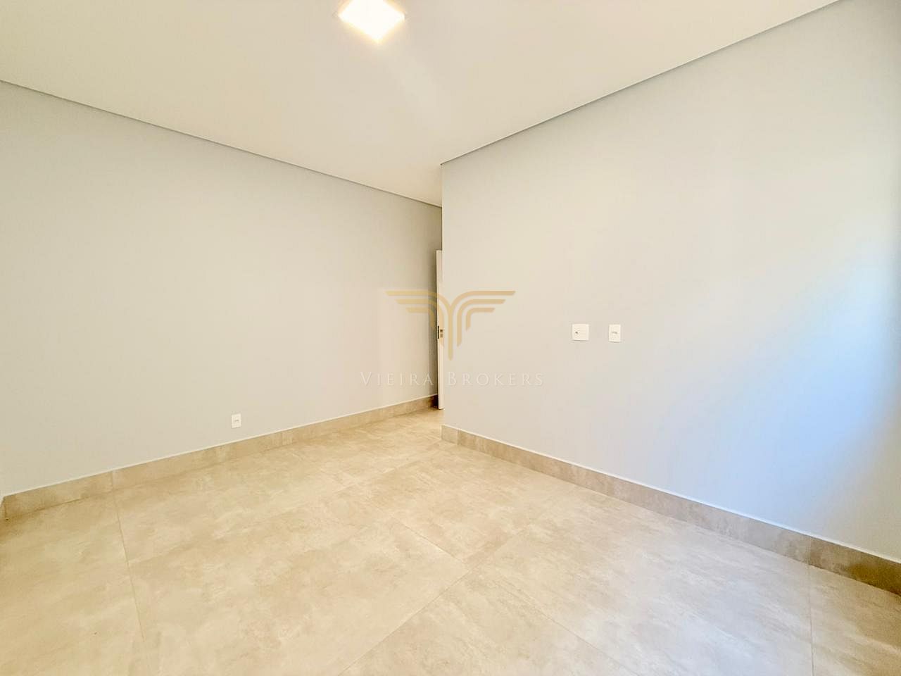 Casa de Condomínio à venda com 4 quartos, 290m² - Foto 18