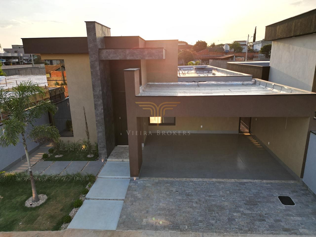 Casa de Condomínio à venda com 3 quartos, 230m² - Foto 1
