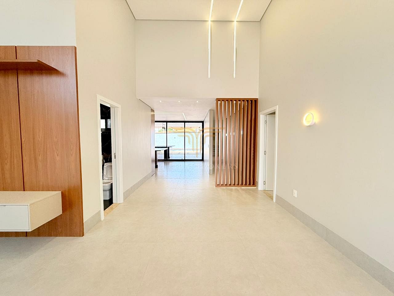 Casa de Condomínio à venda com 3 quartos, 230m² - Foto 3