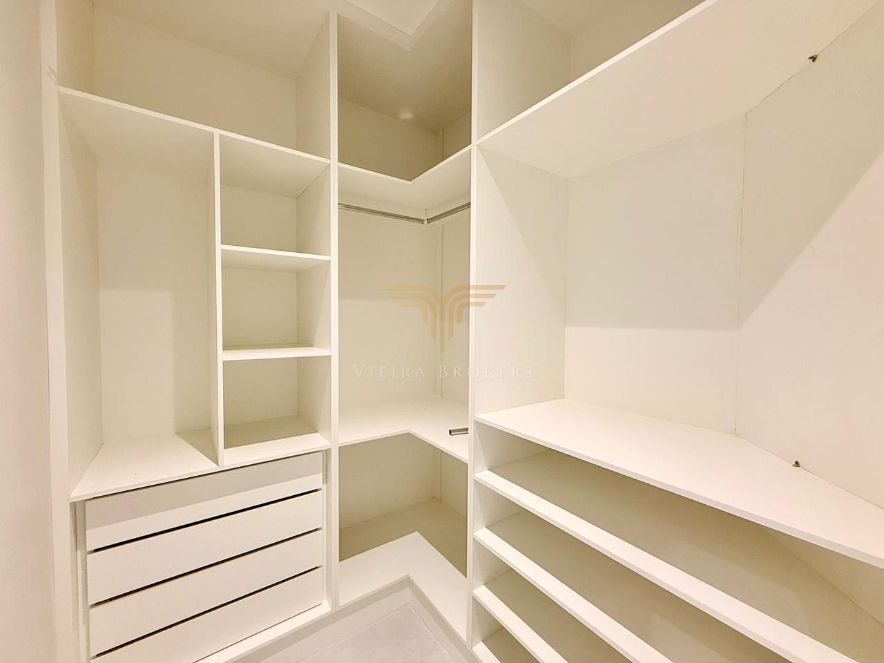 Casa de Condomínio à venda com 3 quartos, 230m² - Foto 10