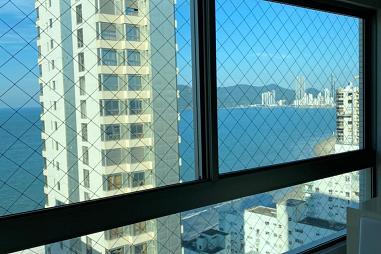 L´Auberge - Apartamento de andar alto com vista para o mar definitiva localizado no centro da cidade!!