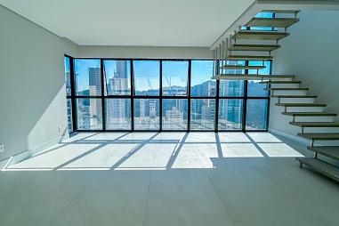 Riomaggiore Residenze - Cobertura Duplex com 4 suítes, vista para o mar e piscina privativa!!